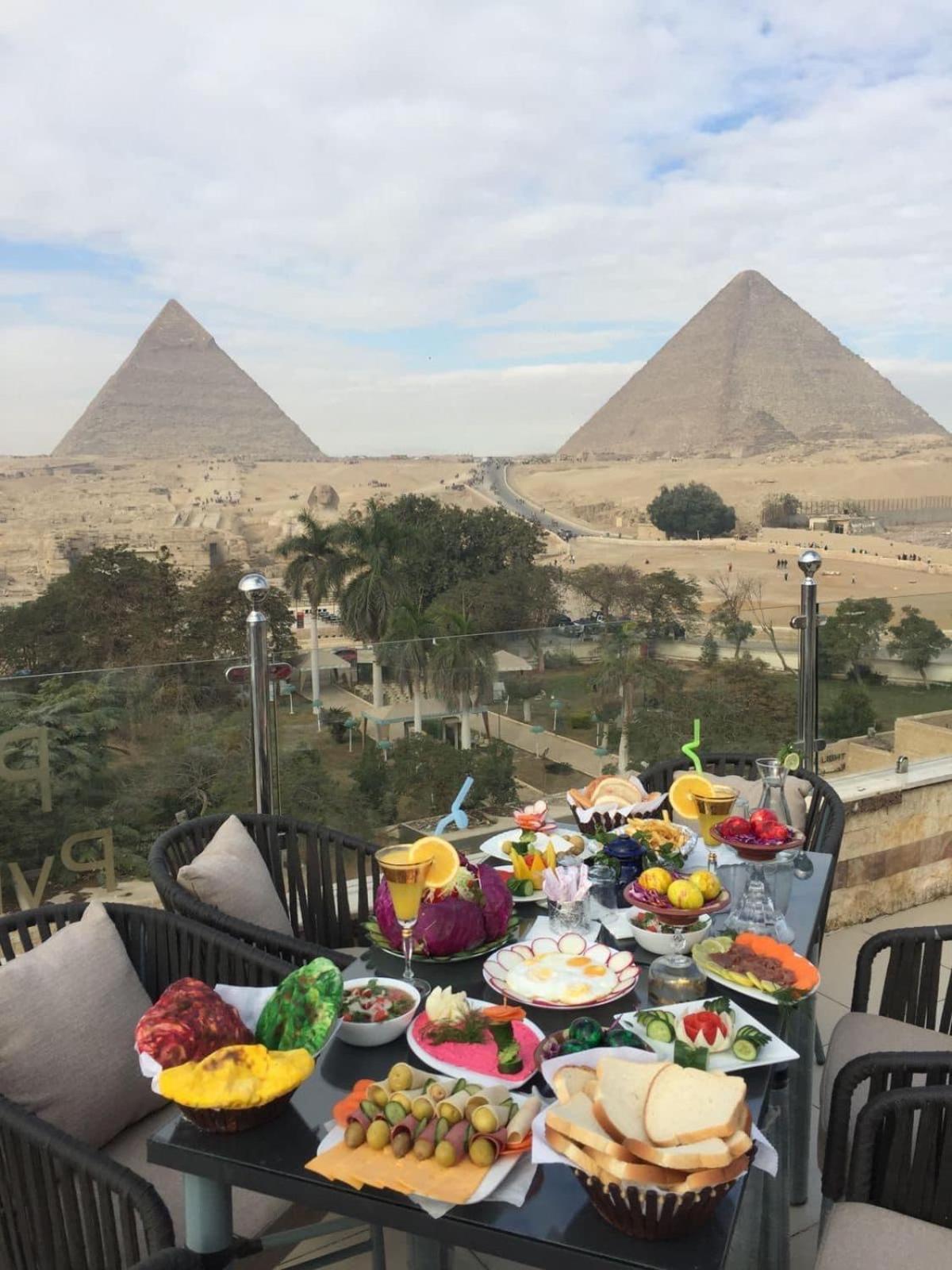 Steps In Pyramids View Hotell Kafret el-Gabal Exteriör bild